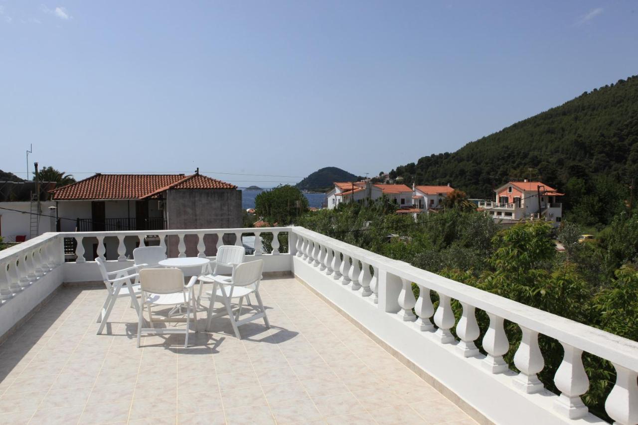 O Pyrgos Accommodations Panormos  エクステリア 写真