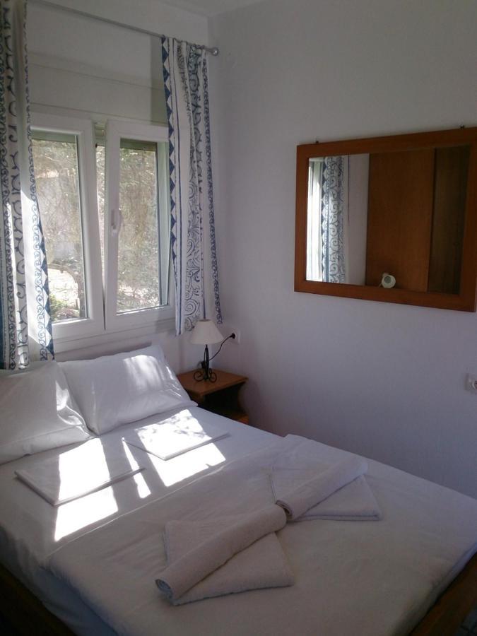 O Pyrgos Accommodations Panormos  エクステリア 写真