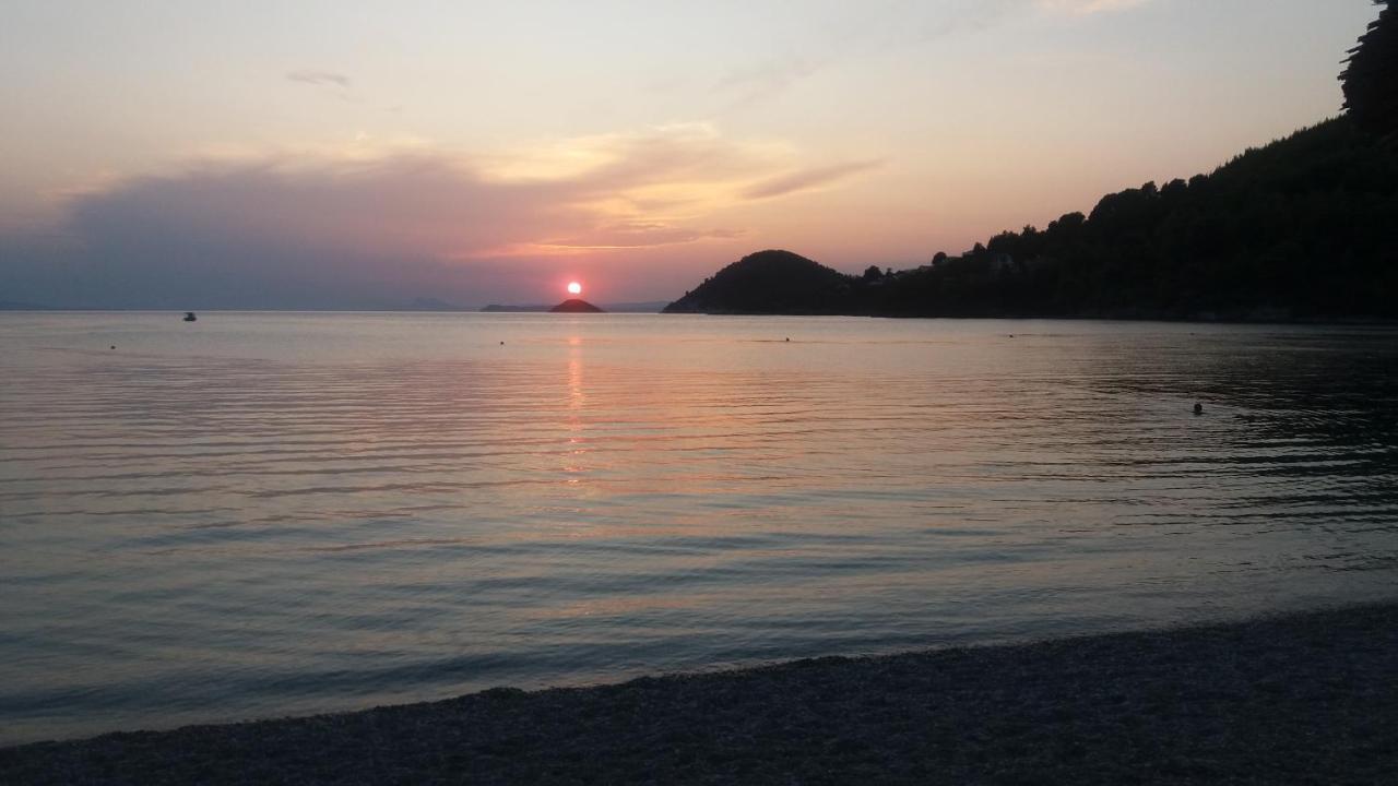 O Pyrgos Accommodations Panormos  エクステリア 写真