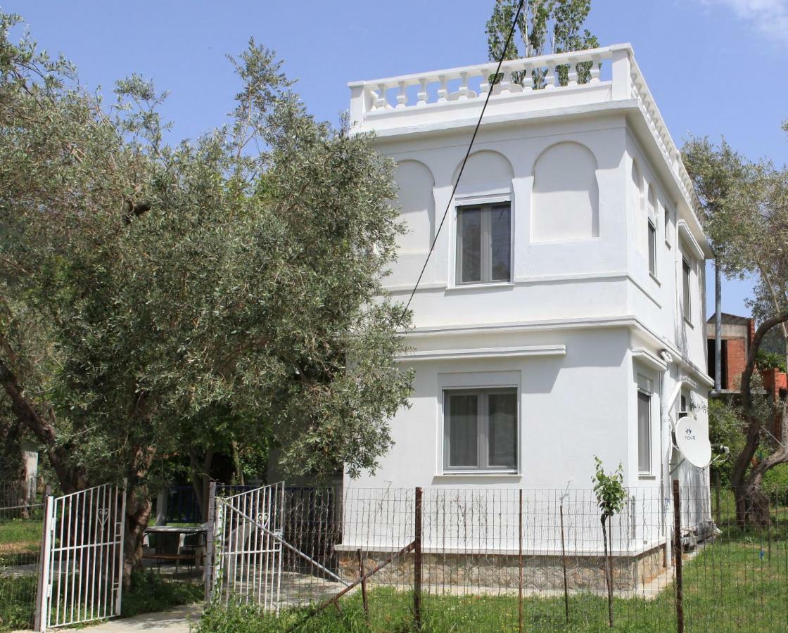 O Pyrgos Accommodations Panormos  エクステリア 写真