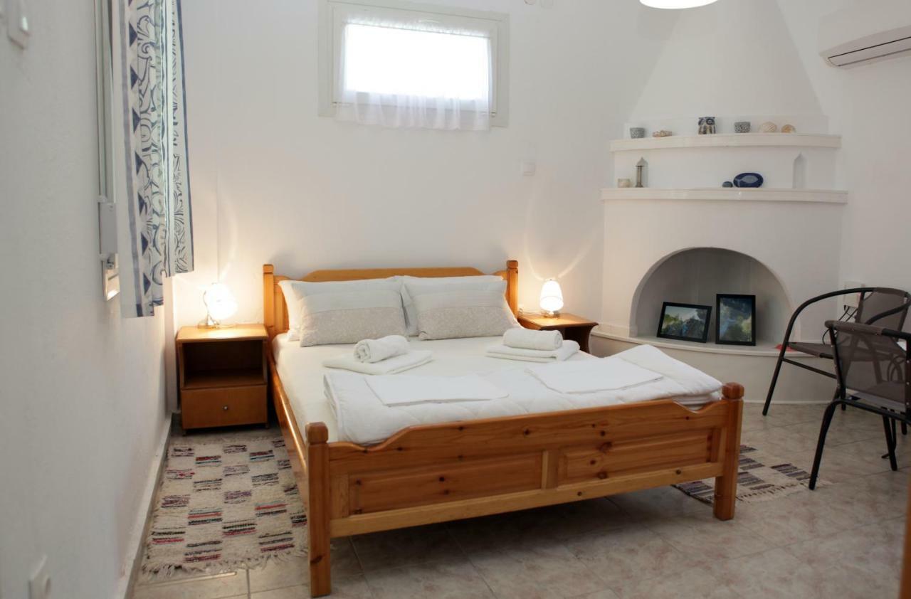 O Pyrgos Accommodations Panormos  エクステリア 写真